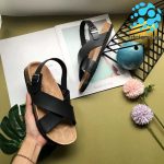 Giày sandal đế trấu 2 quai chéo nam nữ màu đen – Sata23D